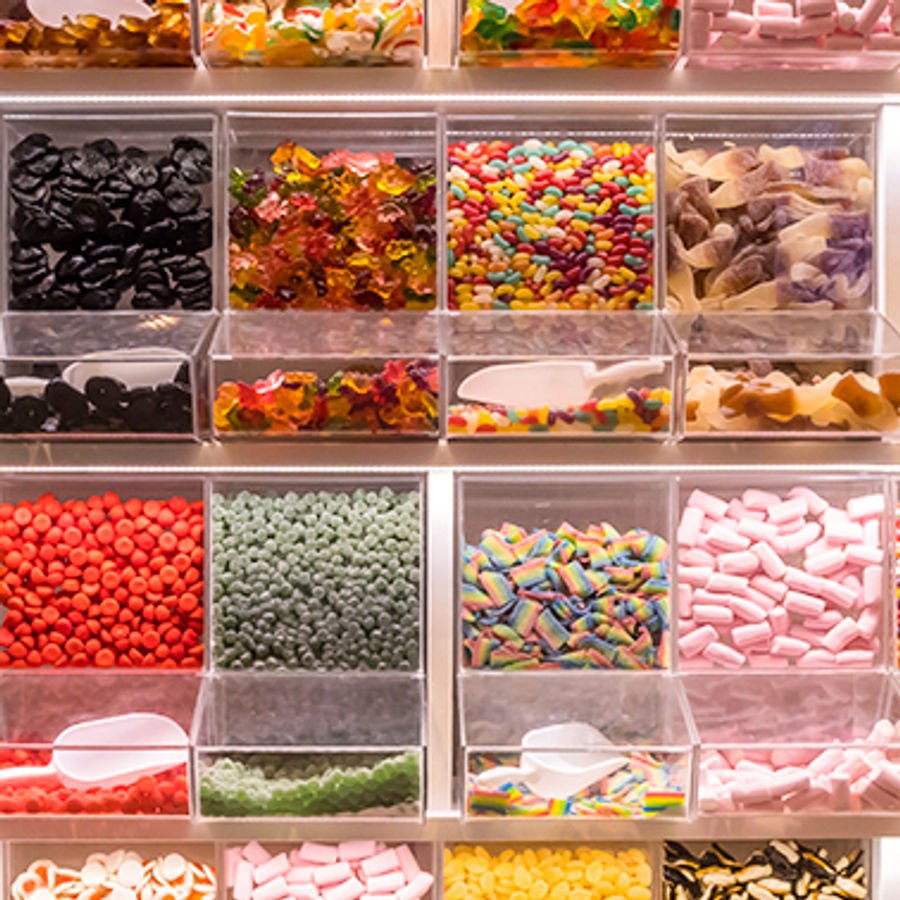 Schepsnoep in snoepwinkel Sweets Julianadorp